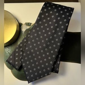 Michael Kors Slim Tie